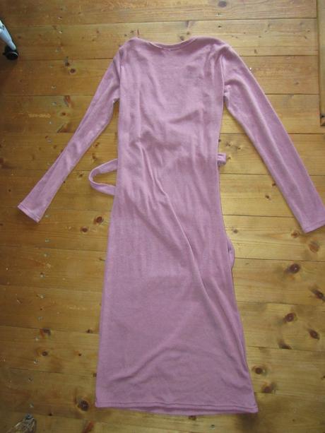 Objímajúce šatičky, m