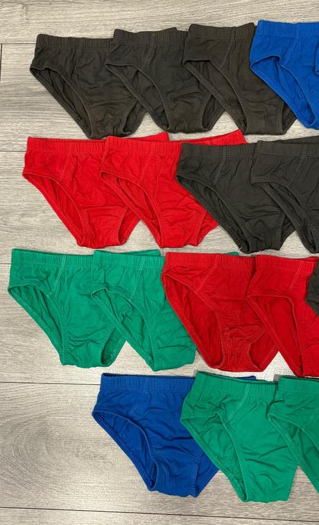 29 ks slipiek veľ. 122/128, c&a,128