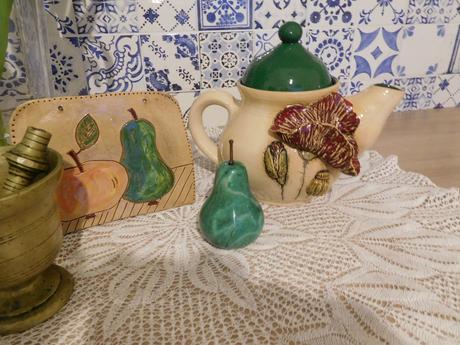 Do zelena dekorácia kuchyňe mažiar,hruška mramor,