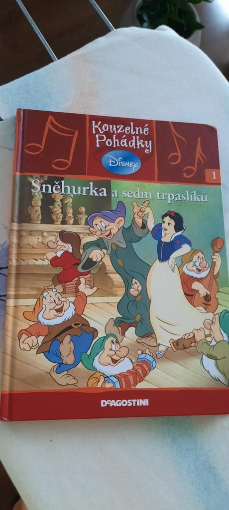 Snĕhurka a sedm trpasliku, 
