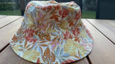 Zara obojstranny klobúčík 56cm, zara,134