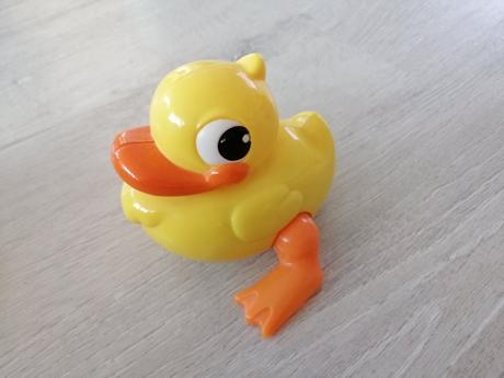 Hracia húsenica a kačička do vody, 