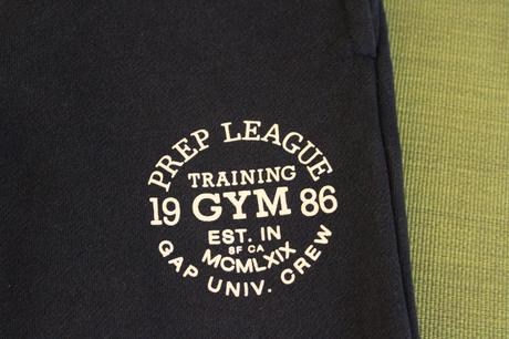 Hrubšie tepláky, gap,128