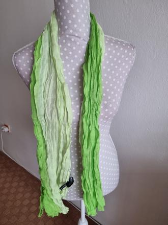 Dúhový zelený krčený šál, 