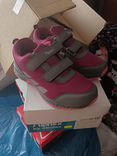 Topanky už aj s poštou, 38