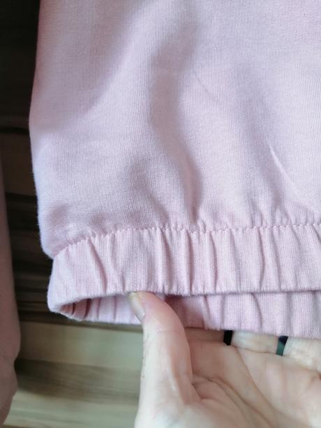 Mikina s kapucňou, 158