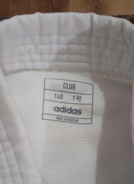Adidas kimono 140, 140