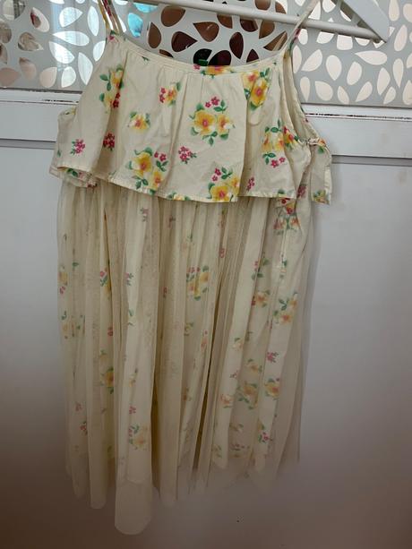 Uzasne originalne šaty benetton, benetton,140