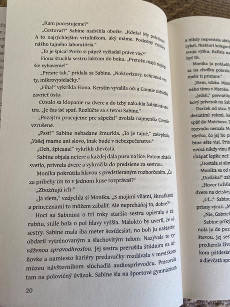 Čas smrti stará detská kniha a niekoľko ohavných v, 