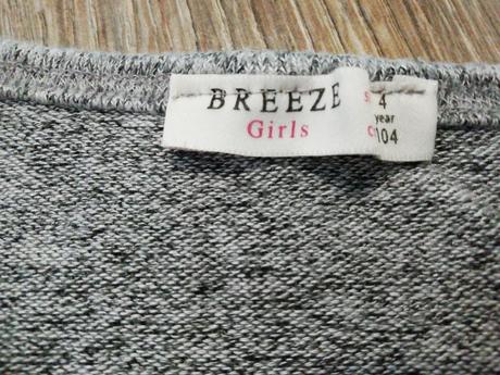 Hebunký svetrík, 104