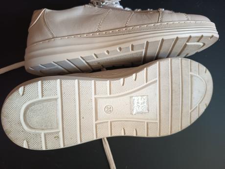 Sneakers go soft, 38