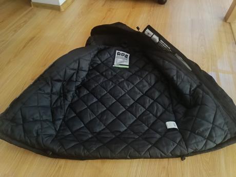 Zimná bunda cropp, s