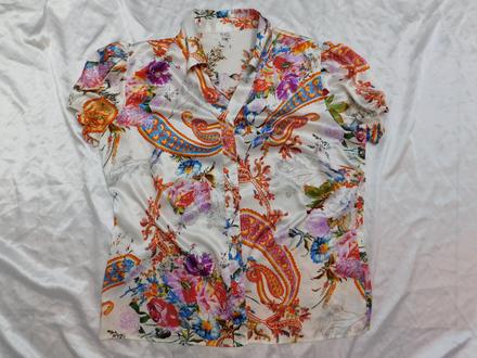 Velmi pekna kvalitna bluzka, 48