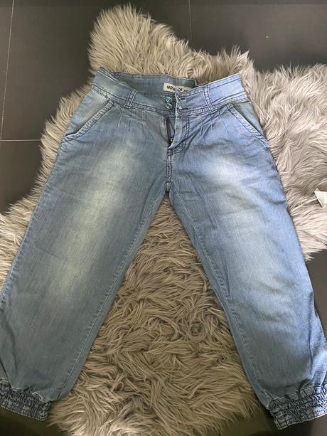 Rifle tristvrtove, s