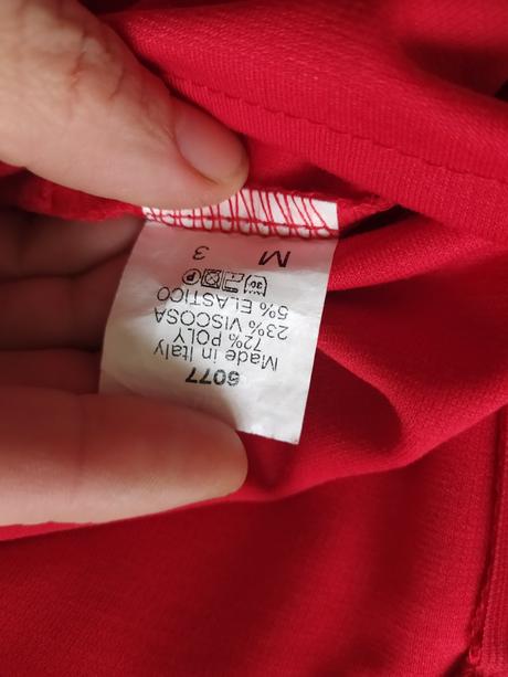 Sýto červené elegantné šaty s, s