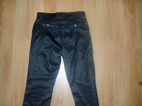 Lesklé nohavice v.s, s