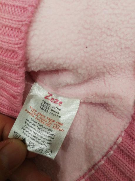 Hrubší sveter na gombíky, 86