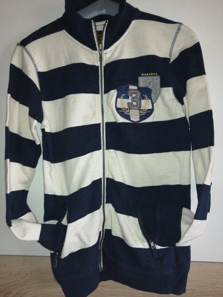 Smong mikinosveter, s