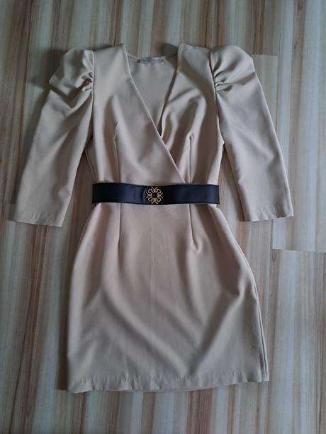 Rinascimento šaty s opaskom, m