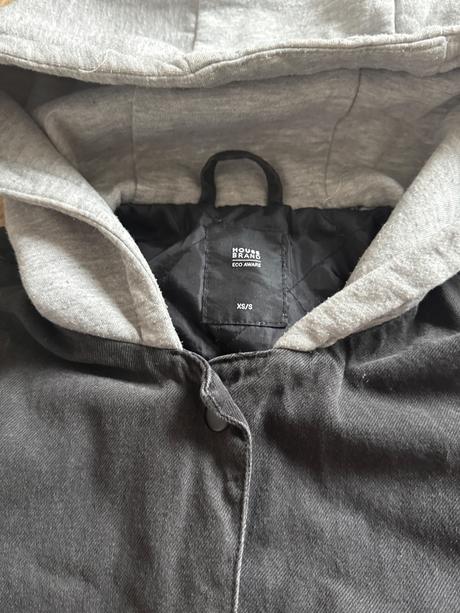 Bombera pokemon, house,xs