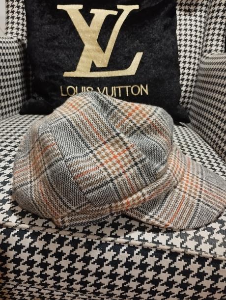 Károvaná šiltovka čiapka, top stav, m