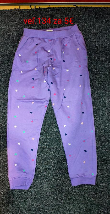 Nové tepláky veľ.134, sinsay,134