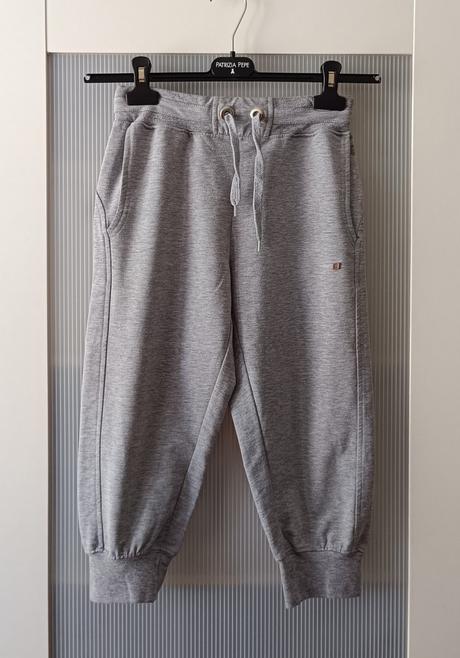 Teplaky capri 152 sive, 152