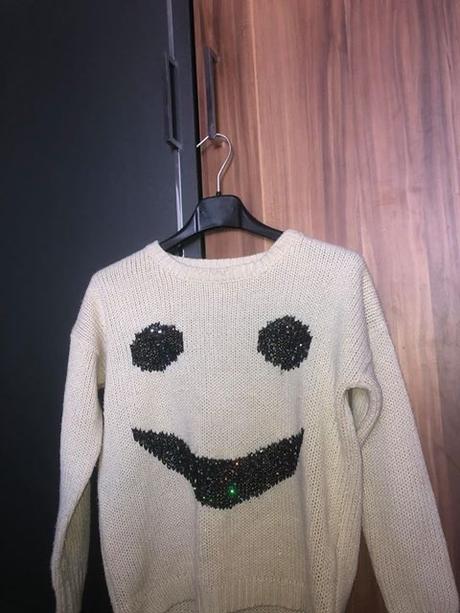 Sveter smile, 146