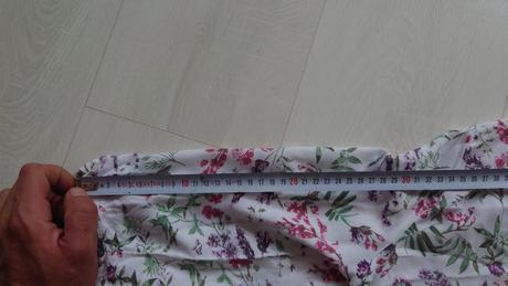 Kvetinková blúzka, 42