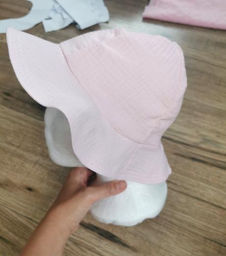 Klobúky muselinove, madeirove, 56 - 158