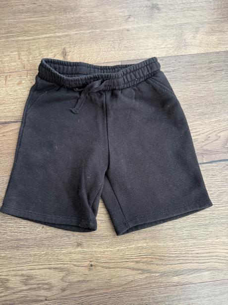 Šortky 134, sinsay,134