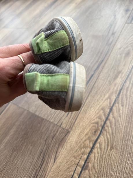 Nasuchovacky, reserved,27