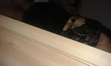 Čierne čipkované šaty, m