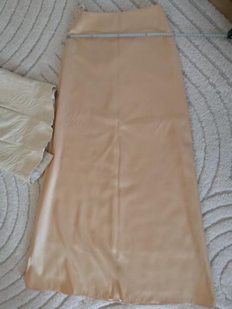 Spoločenské šaty, 36