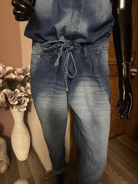 Džínsový overal na zips s kapucňou zn. retro, m