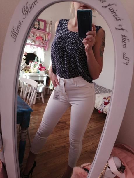 Jemne bodkovaná blúzka, s