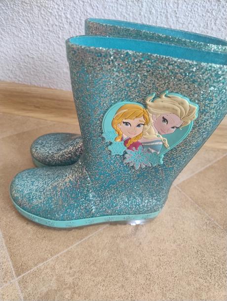 Gumáky frozen, 28