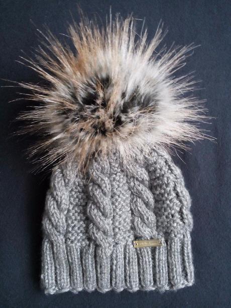 Pletena čiapka s veľkym brmbolcom, 56 - 158