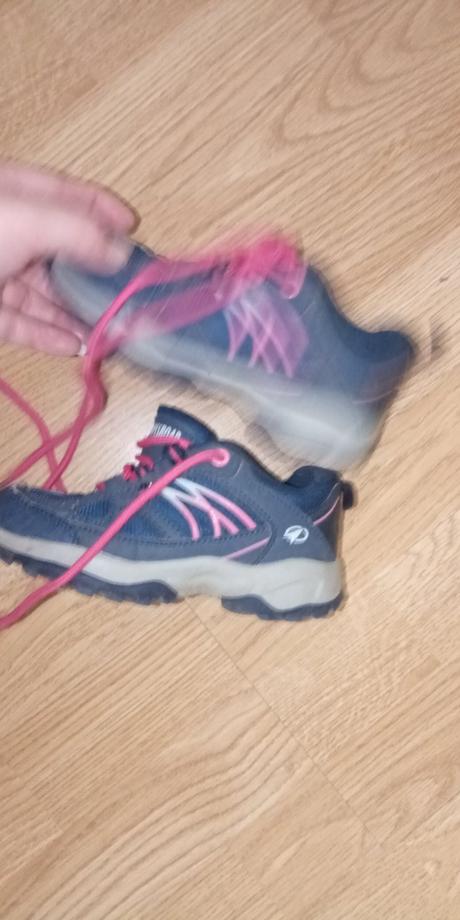 Turistické topánky, 27