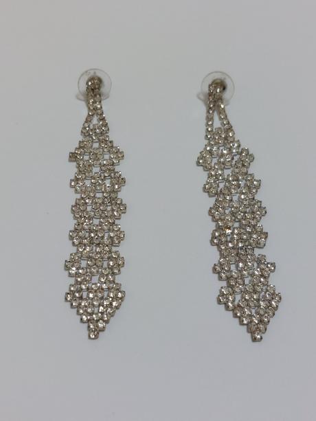 Štrasove náušnice, 