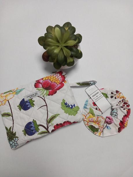 16-kozmeticka taštička + gumička,