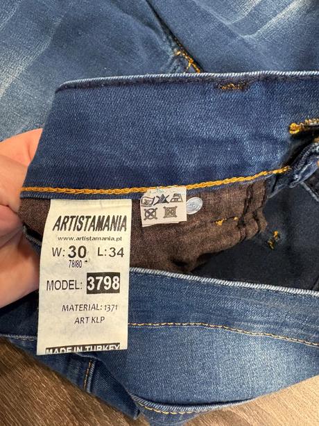 Artistamania jeans nove panske rifle 30/34, 30