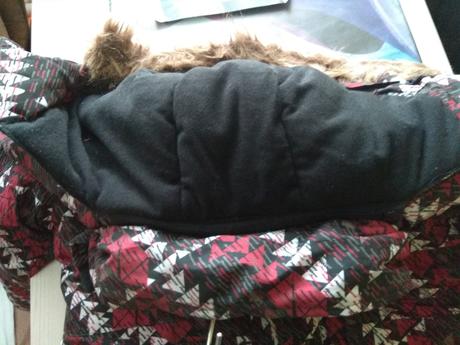 Zimná bunda s kapucňou, 146