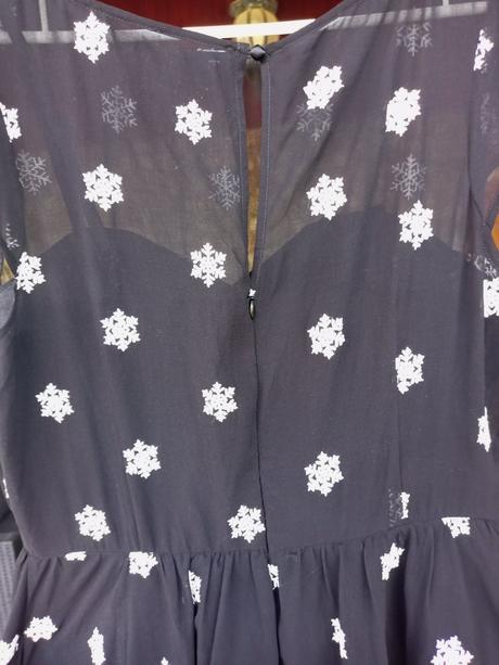 Tylové šaty s vločkami voodoo vixen, 38 / xl