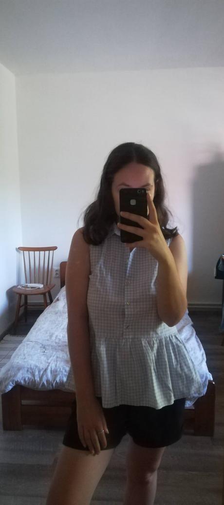 Bielomodra kosela, atmosphere,40