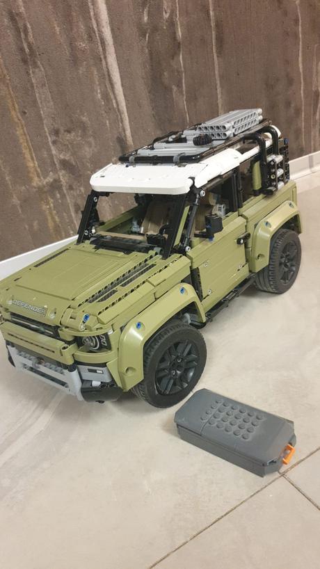 Lego technic 42110  - land rover defender top stav, 