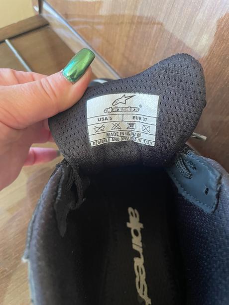 Topánky na motokáry, 37