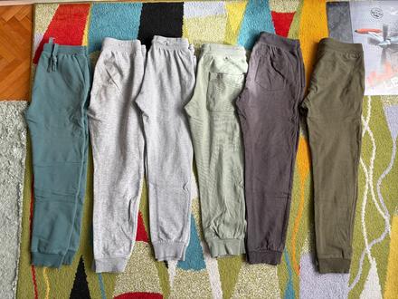 Chlapčenské tepláky, 146