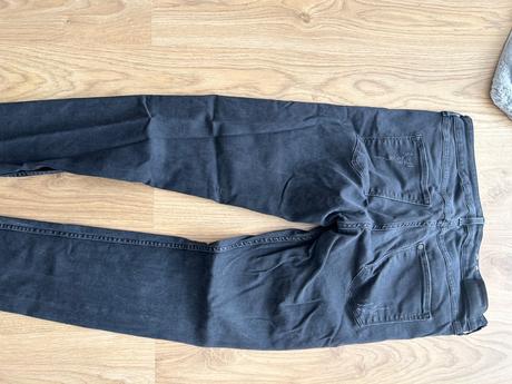 Cierne rifle, h&m,30