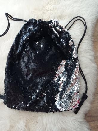 Nádherný premienaci ruksak - vak, reserved